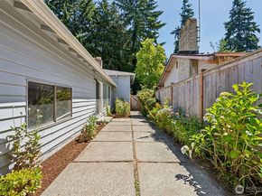 12055 25th Avenue NE, Seattle WA 98125