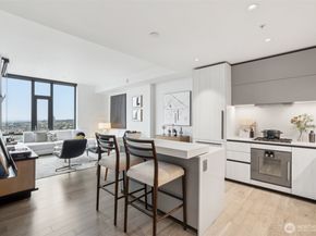 889 Avenue Square NE 503, Bellevue WA 98004