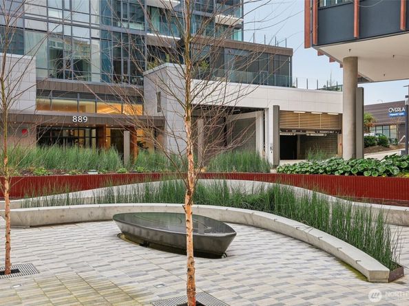889 Avenue Square NE 503, Bellevue WA 98004