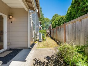 10700 SE 260th Street E 104, Kent WA 98030