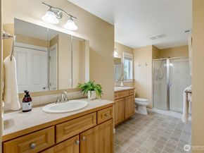 10700 SE 260th Street E 104, Kent WA 98030