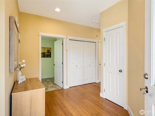 10700 SE 260th Street E 104, Kent WA 98030