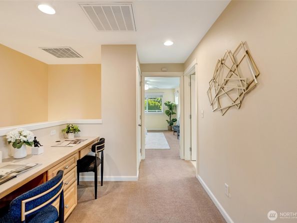 10700 SE 260th Street E 104, Kent WA 98030