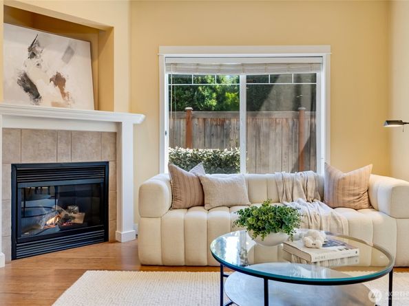 10700 SE 260th Street E 104, Kent WA 98030