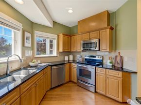 10700 SE 260th Street E 104, Kent WA 98030