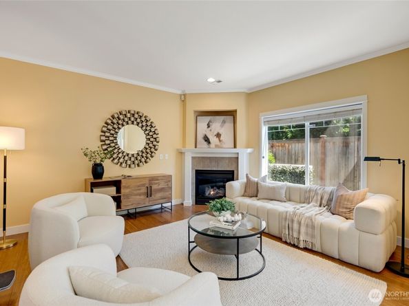 10700 SE 260th Street E 104, Kent WA 98030