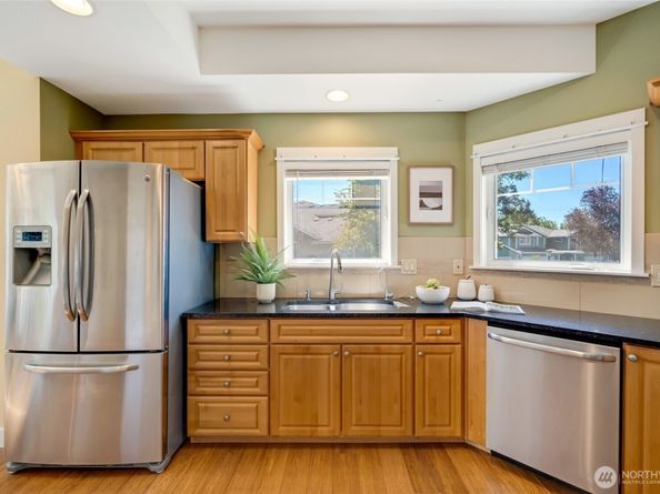 10700 SE 260th Street E 104, Kent WA 98030