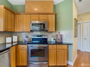 10700 SE 260th Street E 104, Kent WA 98030