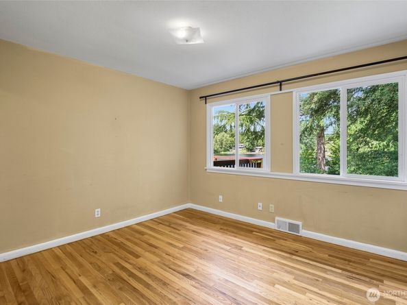 13202 Bitter Place N, Seattle WA 98133