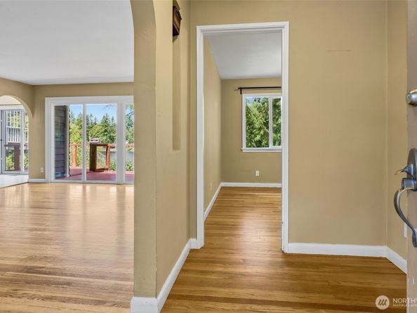 13202 Bitter Place N, Seattle WA 98133