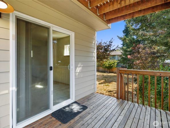 7166 E Fillmore Street, Port Orchard WA 98366