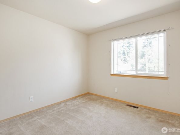 7166 E Fillmore Street, Port Orchard WA 98366
