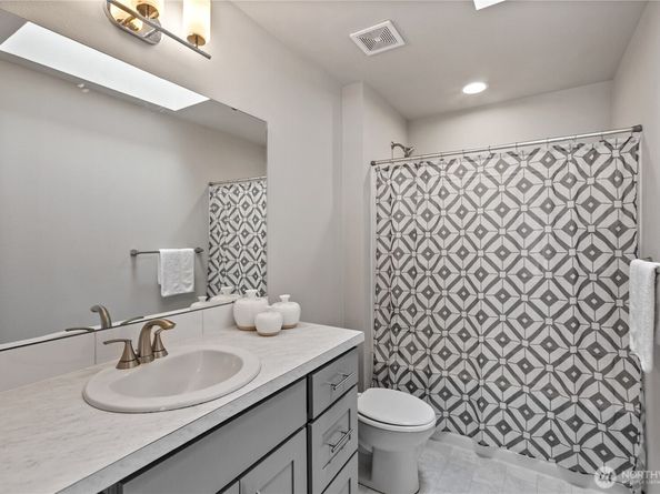5167 SOPHIE Street, Bremerton WA 98312