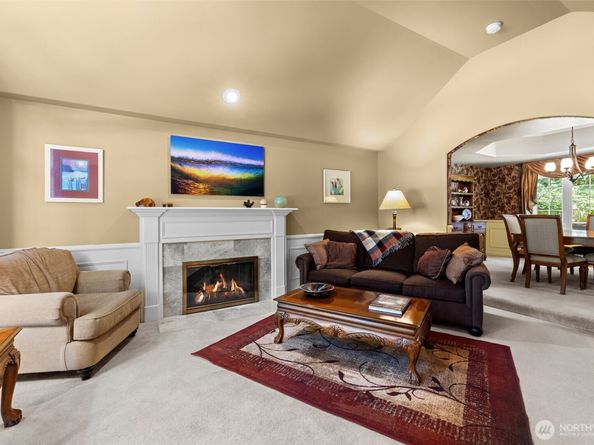 19710 222nd Avenue NE, Woodinville WA 98077