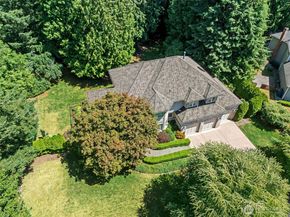 19710 222nd Avenue NE, Woodinville WA 98077