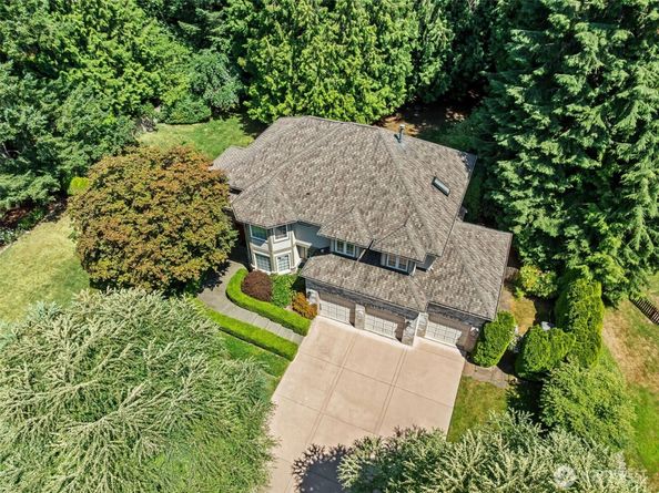 19710 222nd Avenue NE, Woodinville WA 98077