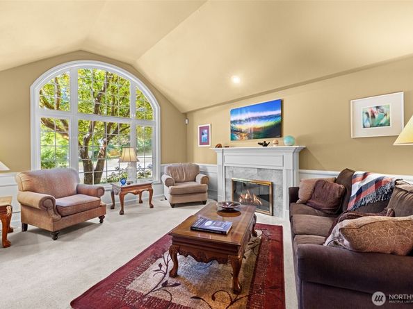 19710 222nd Avenue NE, Woodinville WA 98077