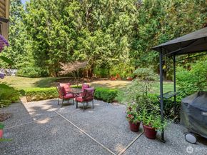 19710 222nd Avenue NE, Woodinville WA 98077