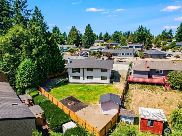 2039 S 232nd Place, Des Moines WA 98198
