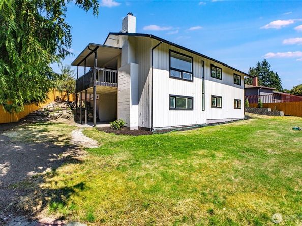 2039 S 232nd Place, Des Moines WA 98198
