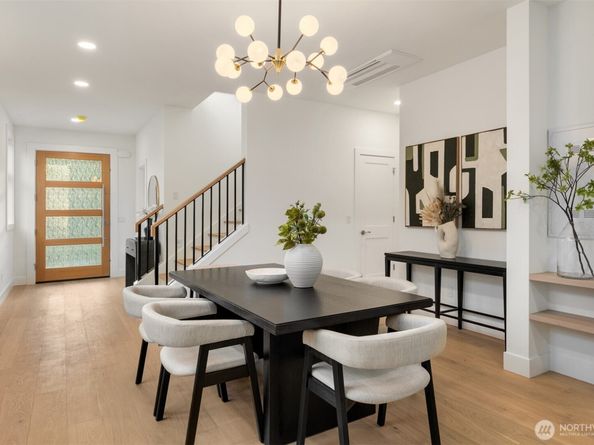 3832 32nd Avenue W, Seattle WA 98199