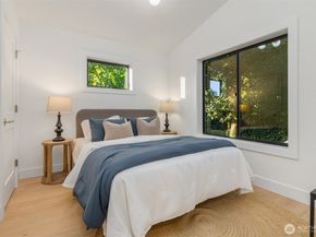 3832 32nd Avenue W, Seattle WA 98199