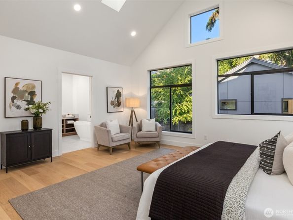3832 32nd Avenue W, Seattle WA 98199