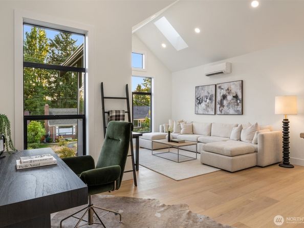 3832 32nd Avenue W, Seattle WA 98199