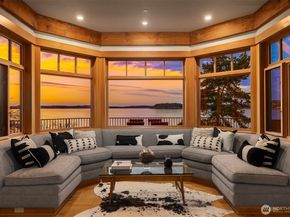 7010 N Mercer Way, Mercer Island WA 98040