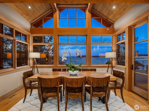 7010 N Mercer Way, Mercer Island WA 98040