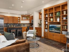 7010 N Mercer Way, Mercer Island WA 98040