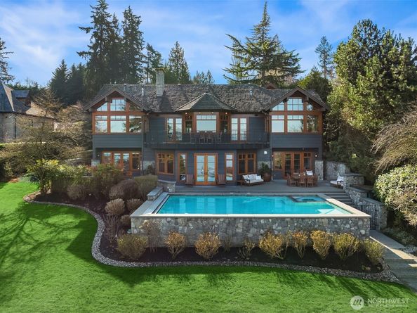 7010 N Mercer Way, Mercer Island WA 98040