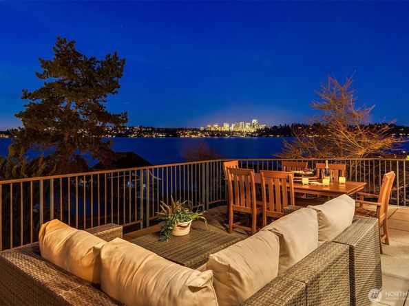 7010 N Mercer Way, Mercer Island WA 98040