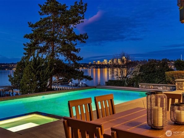 7010 N Mercer Way, Mercer Island WA 98040