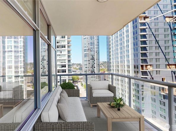 588 Bell Street 1502, Seattle WA 98121