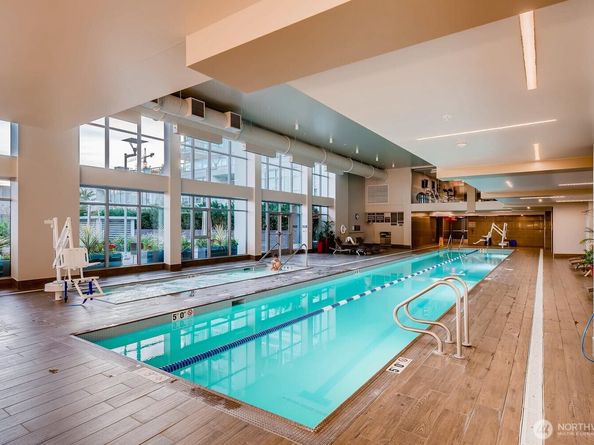 588 Bell Street 1502, Seattle WA 98121