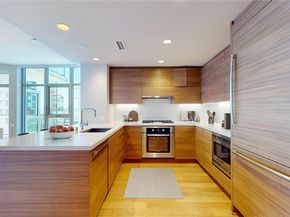 588 Bell Street 1502, Seattle WA 98121