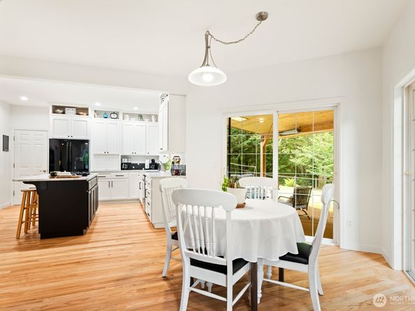 13513 227th Avenue NE, Woodinville WA 98077