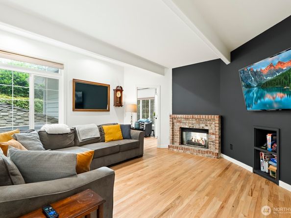 13513 227th Avenue NE, Woodinville WA 98077