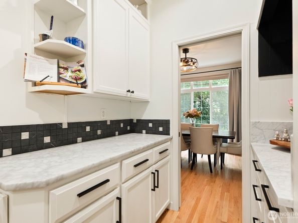 13513 227th Avenue NE, Woodinville WA 98077