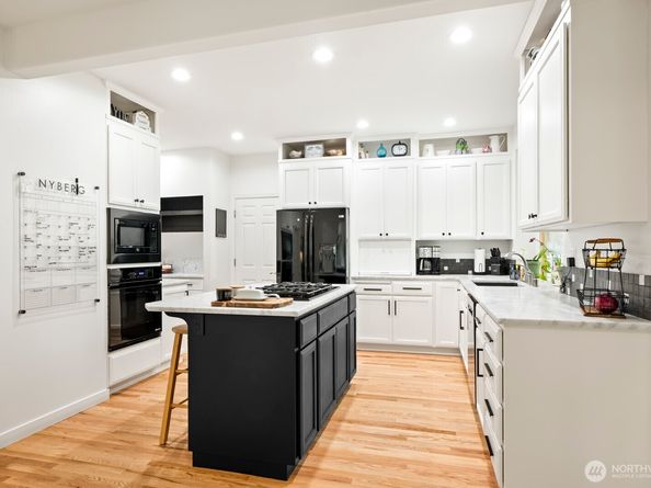 13513 227th Avenue NE, Woodinville WA 98077