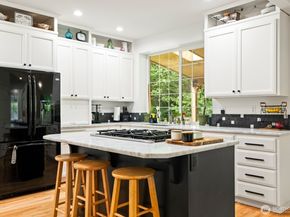 13513 227th Avenue NE, Woodinville WA 98077