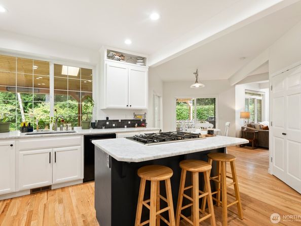 13513 227th Avenue NE, Woodinville WA 98077