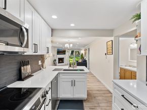 12618 100th Ln Ne J146, Kirkland WA 98034