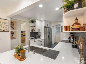 12618 100th Ln Ne J146, Kirkland WA 98034