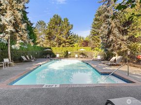 12618 100th Ln Ne J146, Kirkland WA 98034