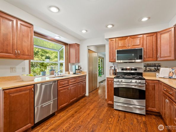 14012 NE 86th Court, Redmond WA 98052