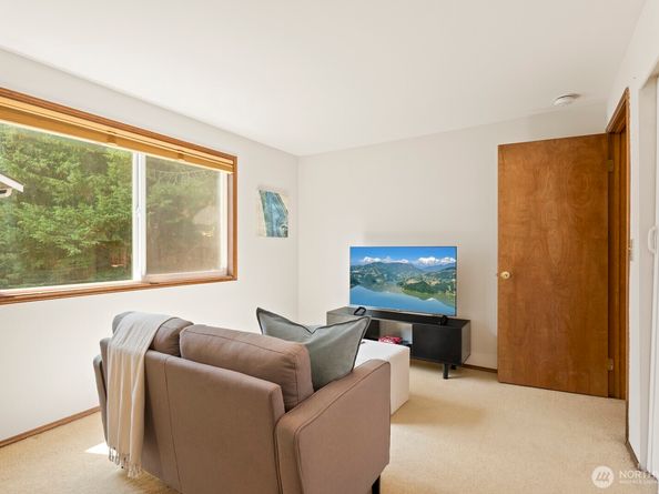 14012 NE 86th Court, Redmond WA 98052