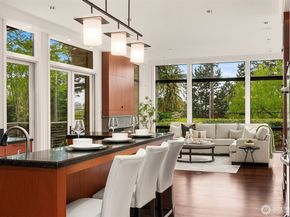 9632 Lake Washington Boulevard NE, Bellevue WA 98004