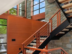 9632 Lake Washington Boulevard NE, Bellevue WA 98004